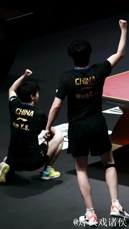 孙颖莎脚踝伤情曝光,王楚钦情况更为严重 孙颖莎脚踝伤情曝光,王楚钦情况更为严重